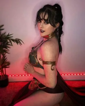 Juicyiris Thumbnail Picture