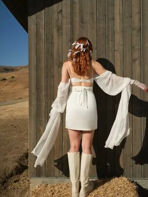 Julia Banas Thumbnail Picture