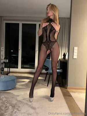 Julia Chavanne OnlyFans Leaked Free Thumbnail Picture - #HDDvZD96cZ