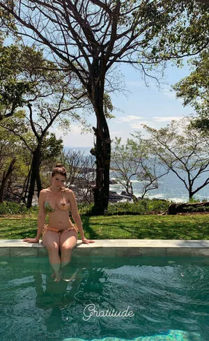 Julia Fox OnlyFans Leaked Free Thumbnail Picture - #3vIwmtc9ka