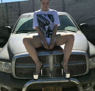 Julia Fox OnlyFans Leaked Free Thumbnail Picture - #Huq9EwVdAn