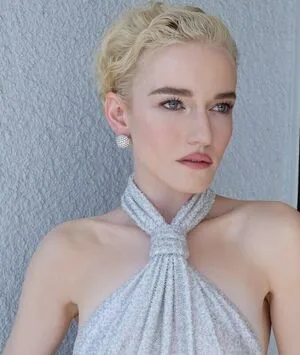 Julia Garner OnlyFans Leaked Free Thumbnail Picture - #cjmoYlTham