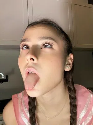 Julia Kiss Thumbnail Picture