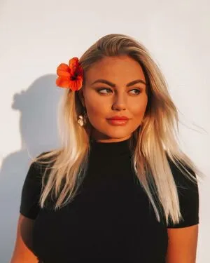 Julia Markhams Thumbnail Picture