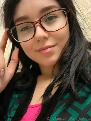 Julia Sweets OnlyFans Leaked Free Thumbnail Picture - #AnApMuzeJK