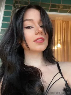 Julia Sweets Thumbnail Picture