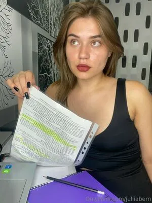 Julia White OnlyFans Leaked Free Thumbnail Picture - #SHw5n0TAC3