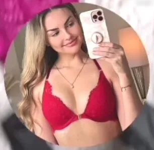 Julia Xlaeta Thumbnail Picture