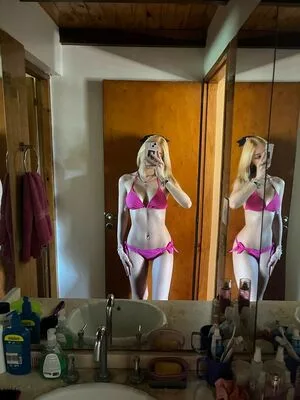 Julia Thumbnail Picture