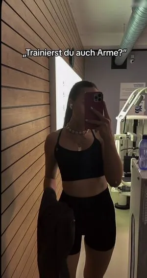 Juliabellax Thumbnail Picture