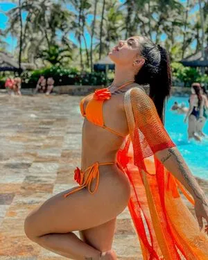 Juliana Priscila Thumbnail Picture