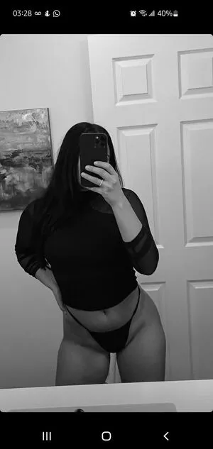 Juliana Rae Thumbnail Picture