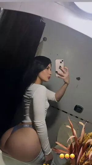 Juliana Rios Thumbnail Picture
