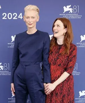 Julianne Moore Thumbnail Picture