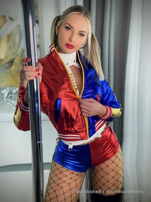 June summers OnlyFans Leaked Free Thumbnail Picture - #b5f6idigTO