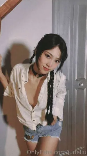 Juneliu OnlyFans Leaked Free Thumbnail Picture - #0yU4CYX2Df