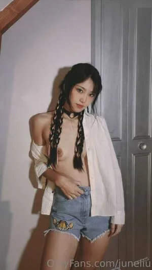 Juneliu OnlyFans Leaked Free Thumbnail Picture - #Gq0Hs3YFNB