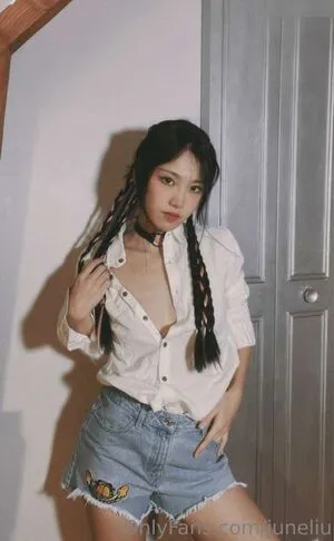 Juneliu OnlyFans Leaked Free Thumbnail Picture - #atz7YLjABX