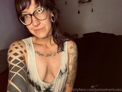 Junisadventures OnlyFans Leaked Free Thumbnail Picture - #NoxdcFURn2