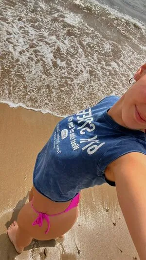 Justina Lombardi Juslombardi Thumbnail Picture