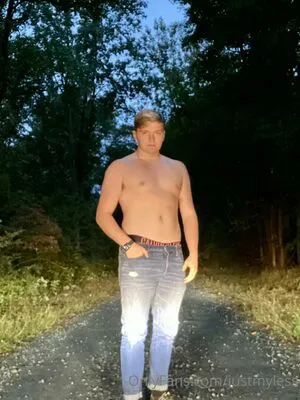Justmyless Thumbnail Picture