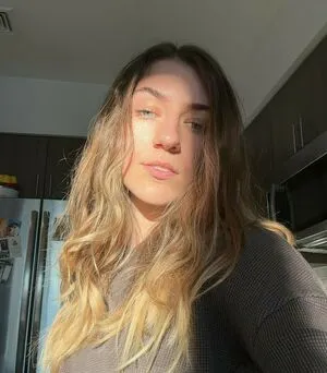 Jvlia G Thumbnail Picture