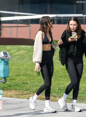 Kaia Gerber Thumbnail Picture