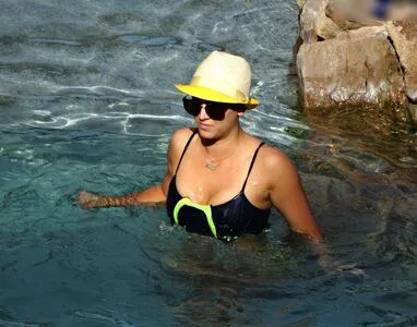 Kaley Cuoco OnlyFans Leaked Free Thumbnail Picture - #iKMUkrlPRL
