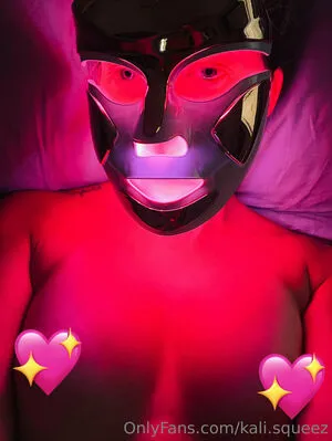 Kali Squeez Thumbnail Picture
