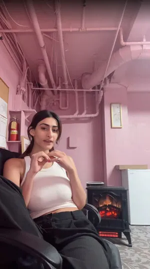 Kami OnlyFans Leaked Free Thumbnail Picture - #DMghutp3PC
