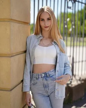 Karinabo Thumbnail Picture
