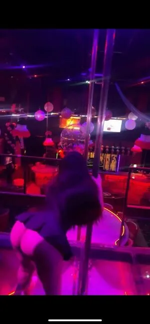 Karlaguilarrrr Thumbnail Picture