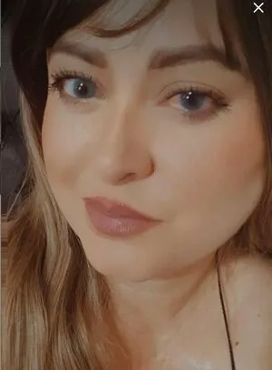 Karlamarievelez Thumbnail Picture