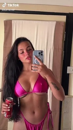 Karnaval OnlyFans Leaked Free Thumbnail Picture - #jrQSZS8meY