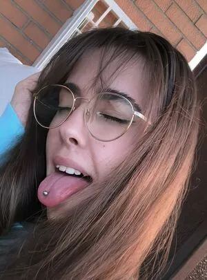 Kary Asmr Thumbnail Picture
