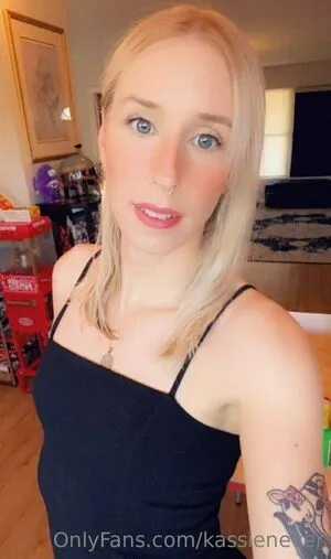 Kassie Never Thumbnail Picture