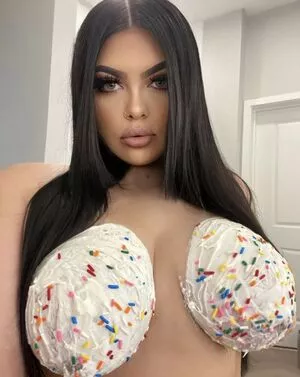 Kate Strada OnlyFans Leaked Free Thumbnail Picture - #wigpSBTw2m