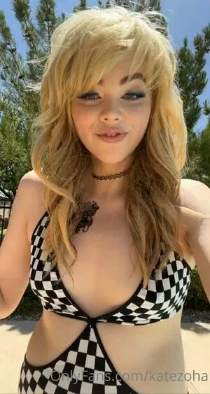 Katezoha OnlyFans Leaked Free Thumbnail Picture - #vcnyF75GVH
