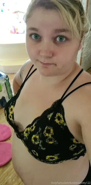 Katiebugkitty122 OnlyFans Leaked Free Thumbnail Picture - #P9EUSONslq