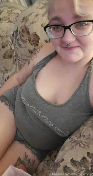 Katiebugkitty122 OnlyFans Leaked Free Thumbnail Picture - #QOGnb2CSjB