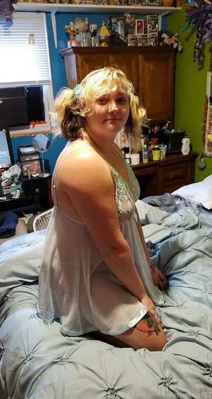 Katiebugkitty122 OnlyFans Leaked Free Thumbnail Picture - #SXuzMUWSBN
