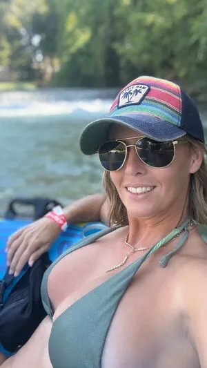 Katiemarieliving OnlyFans Leaked Free Thumbnail Picture - #2aTPTTXitQ