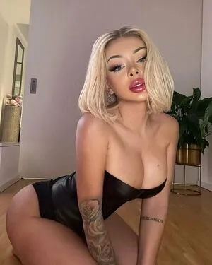 Katja Kr OnlyFans Leaked Free Thumbnail Picture - #4PIksSCCHY