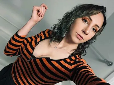 Katlinkv Thumbnail Picture