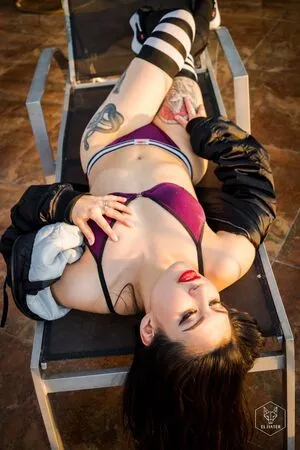 Katrina Schwarz Thumbnail Picture