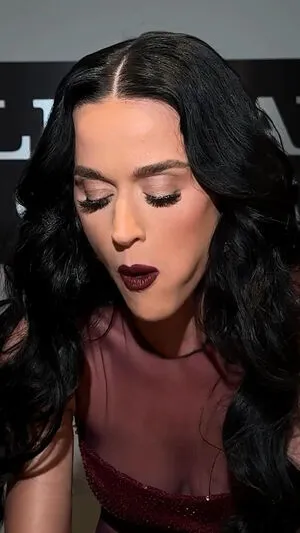 Katy Perry Thumbnail Picture
