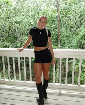 Kayleigh Clark Thumbnail Picture