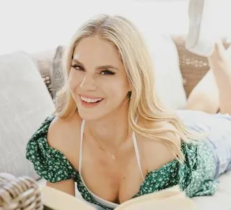Kelly Kruger Thumbnail Picture