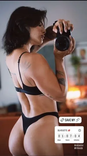 Kelly Matthews Thumbnail Picture