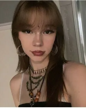 Kelly Michalita Thumbnail Picture